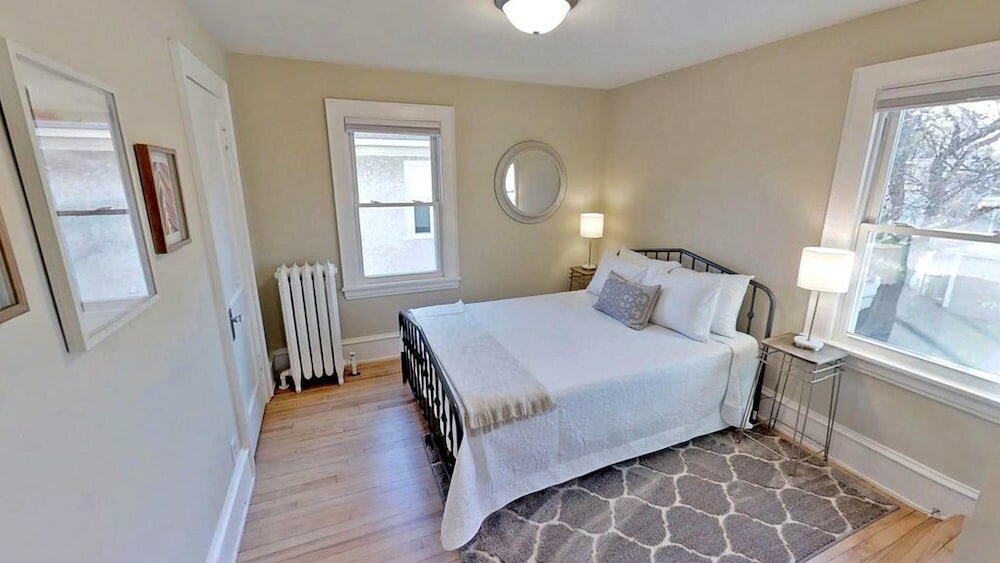 Фото Uptown Jewel