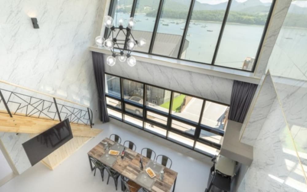 Фото Yeosu Highlark Resort