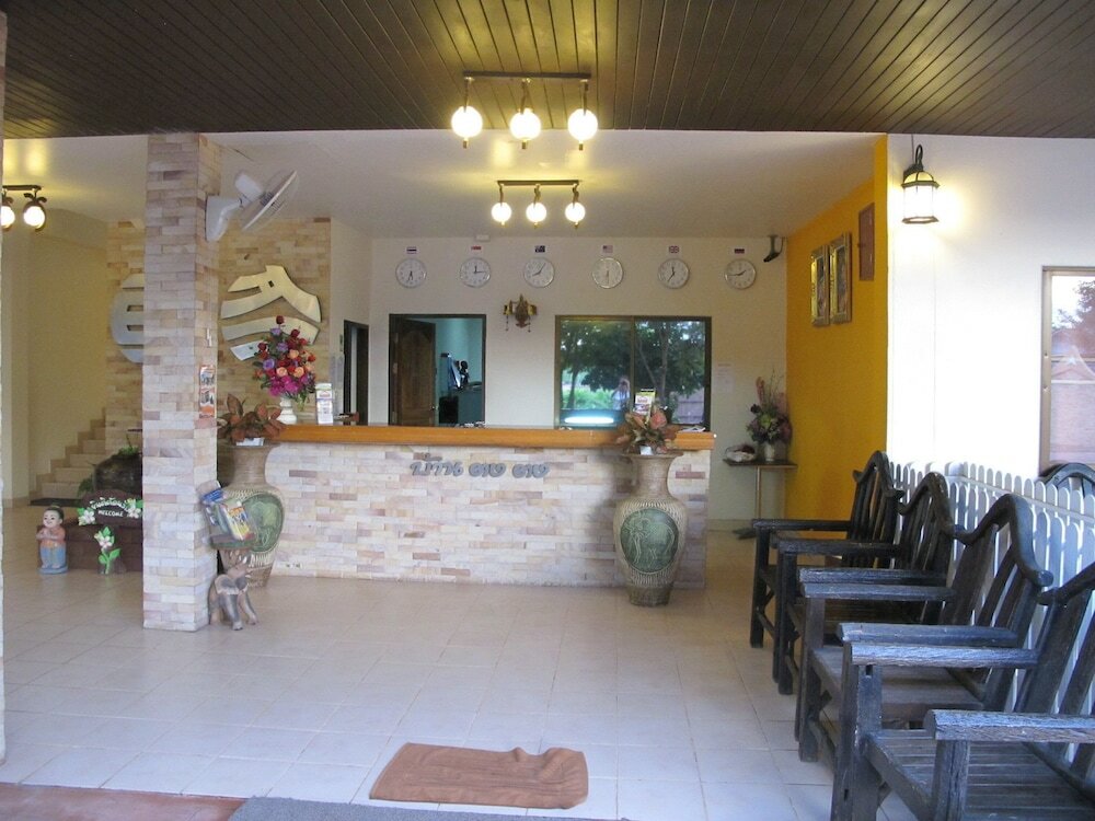 Фото Oyo Baan Tong Tong Pattaya Resort