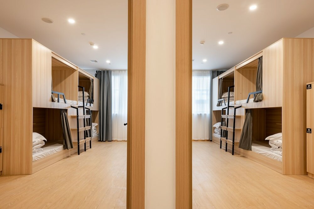 Фото Dayin International Youth Hostel - East Nanjing Road & The Bund