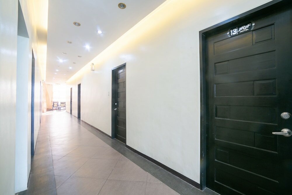 Фото Oyo 183 Jrjf Hotel