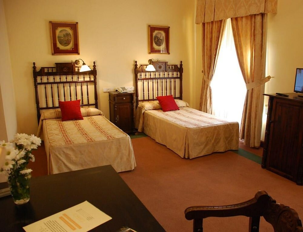 Фото Hotel Alvar Fañez