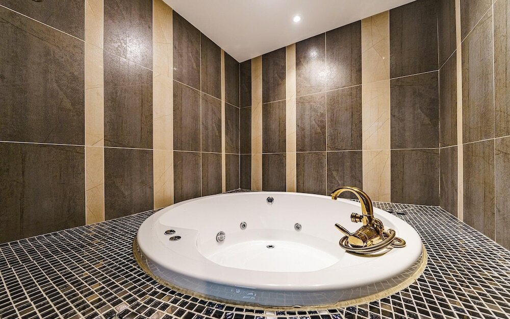 Фото Shinchon S Hotel