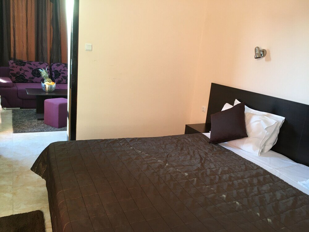 Фото Salt Lake ApartHotel