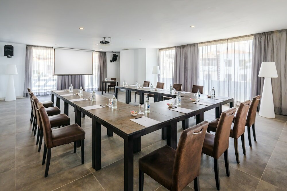 Фото Barceló Santiago