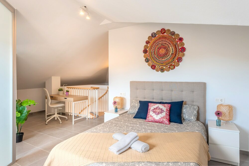 Фото Skysea Holidays City Center Suites