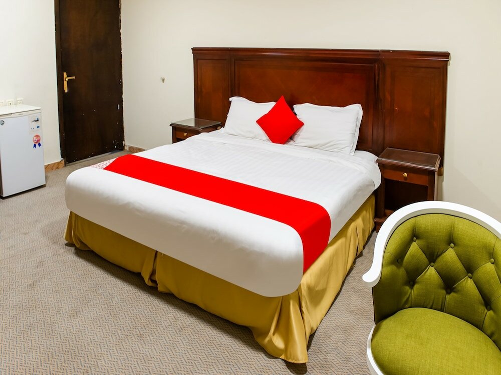 Фото Oyo 525 Rose Plaza1