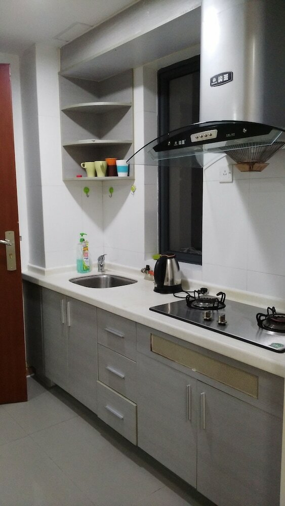 Фото Homehunter Short Term Apartment