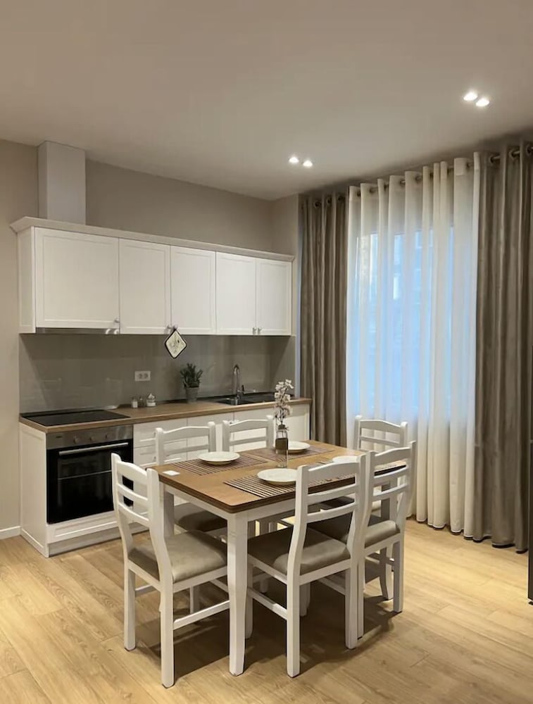 Фото Deluxe 2 Apartment