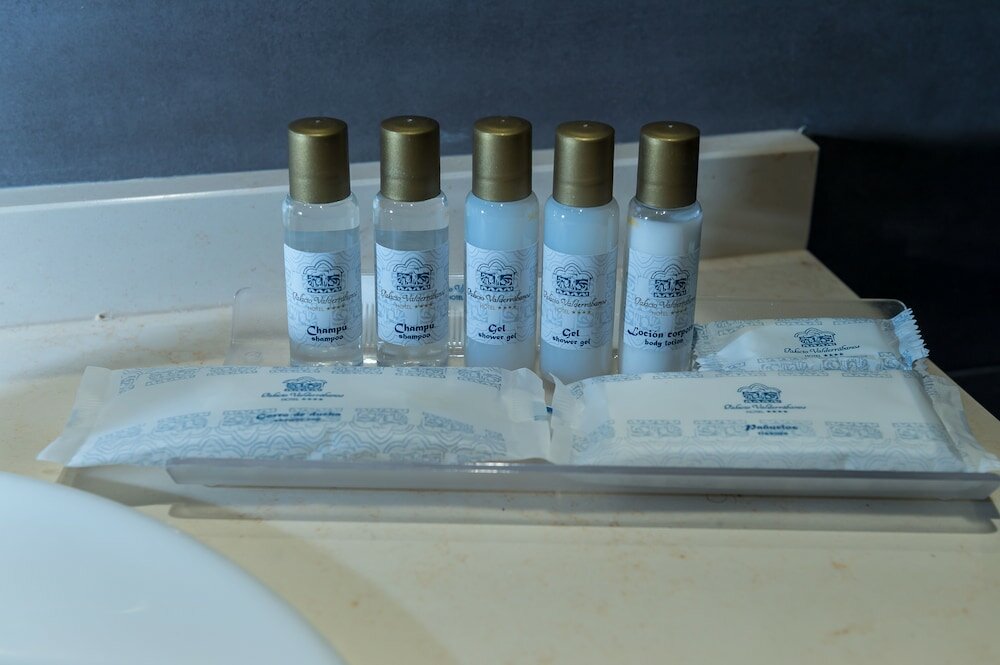 Фото Hotel Palacio de Valderrábanos