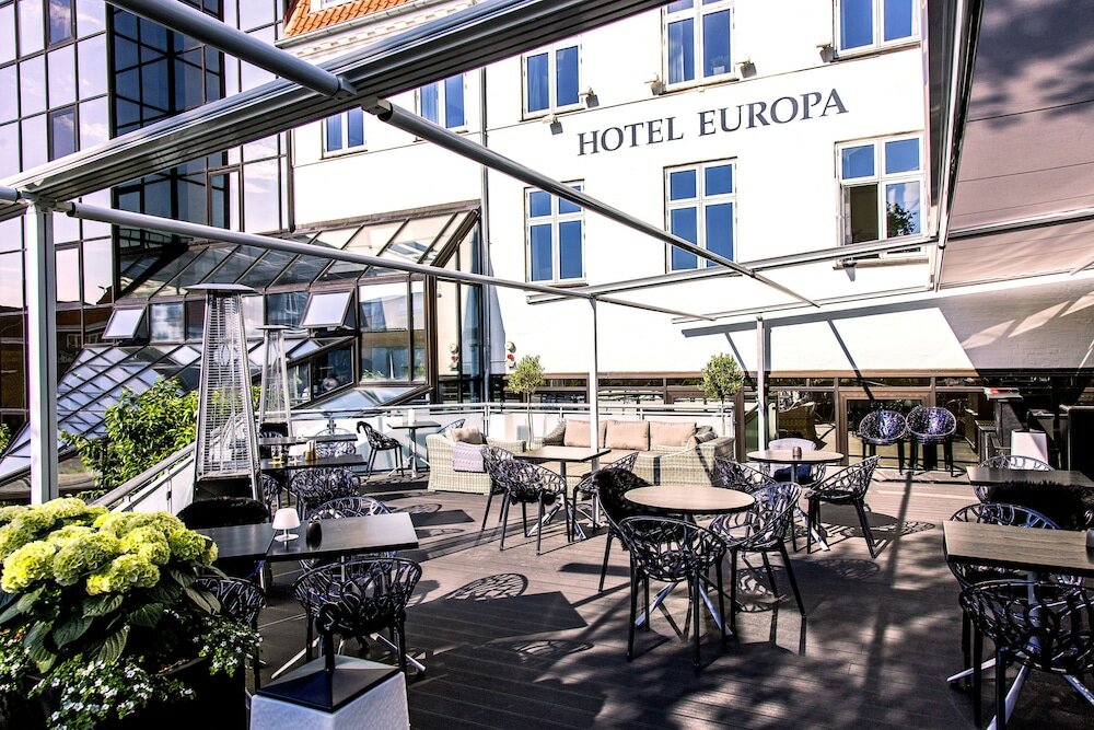 Фото отеля 2