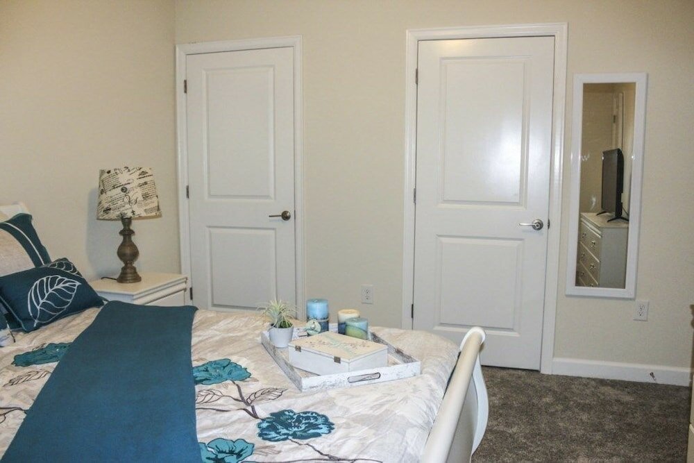 Фото 4br Townhome in Storey Lake by Shv-4971