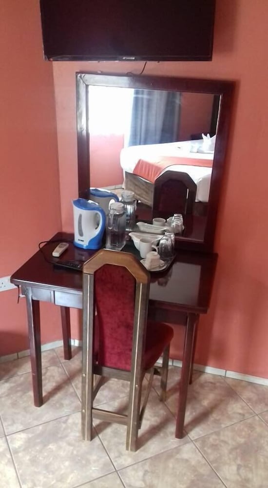 Фото Sweetberries Bed & Breakfast