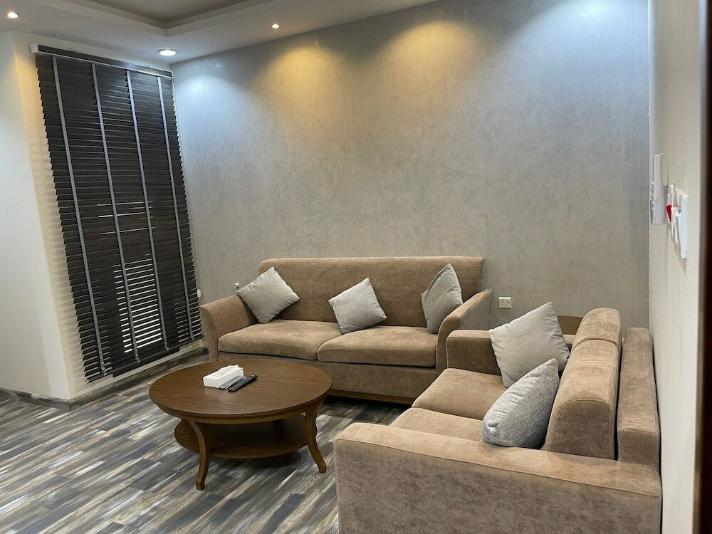 Фото New Holiday Serviced Apartments