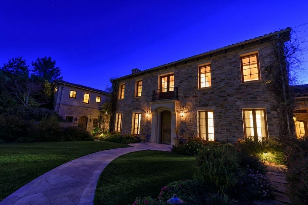 Фото Lx1: Chateau D' Renaitre - Carmel-by-the-sea Luxury Villa: