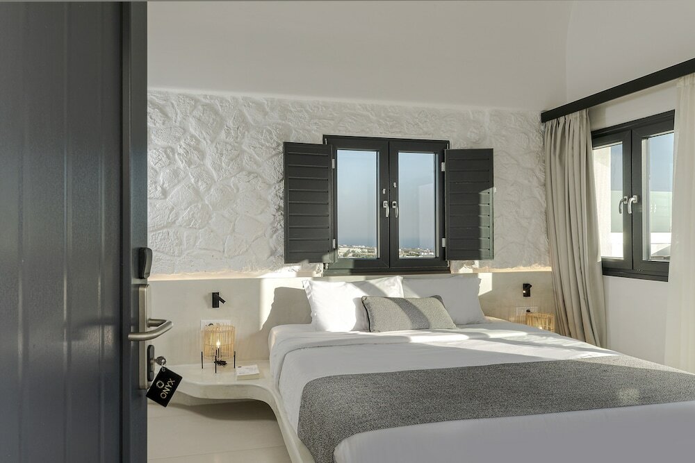 Фото Onyx Hotel & Suites