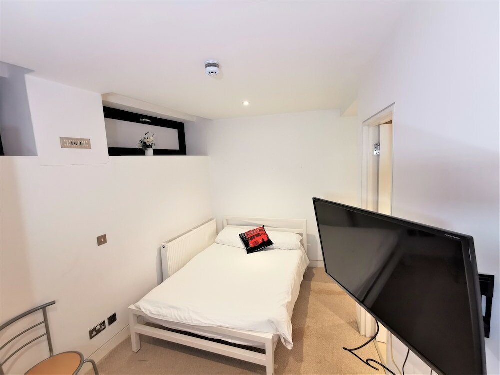Фото Double Room with en-suite - 1C