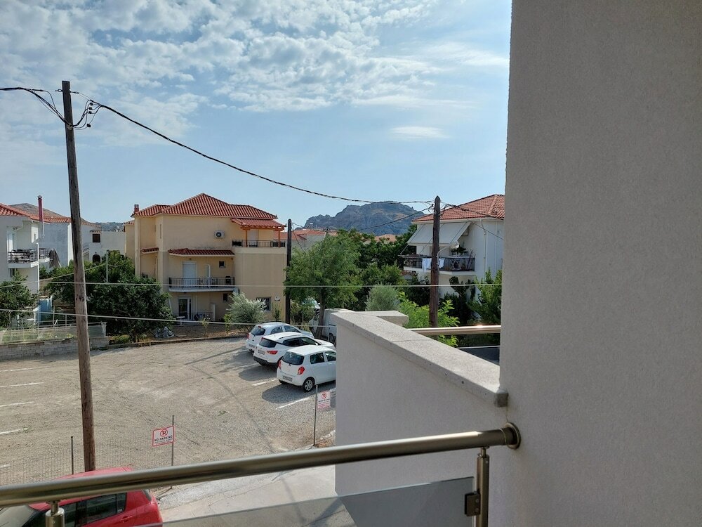 Фото Rafkon Luxury Apartments - Myrina