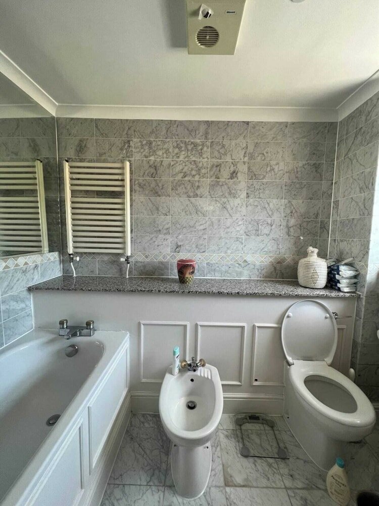 Фото Gorgeous 3bd Flat - 4 Minute Walk to Hyde Park