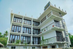 отель Travellers Hotel Hikkaduwa