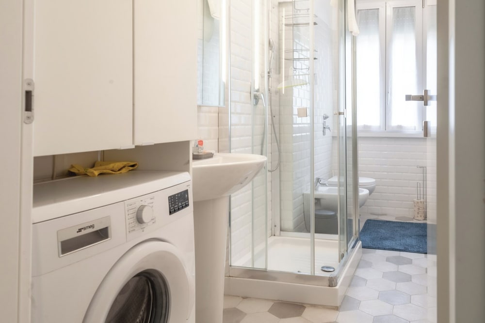 Фото BnButler - Lario 13