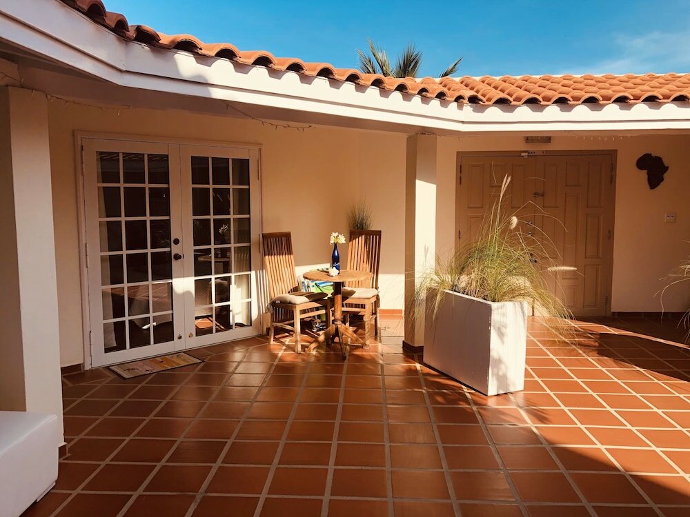 Фото Karibu Aruba Boutique Hotel