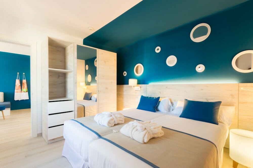 Фото R2 Bahía Kontiki Beach Apartments