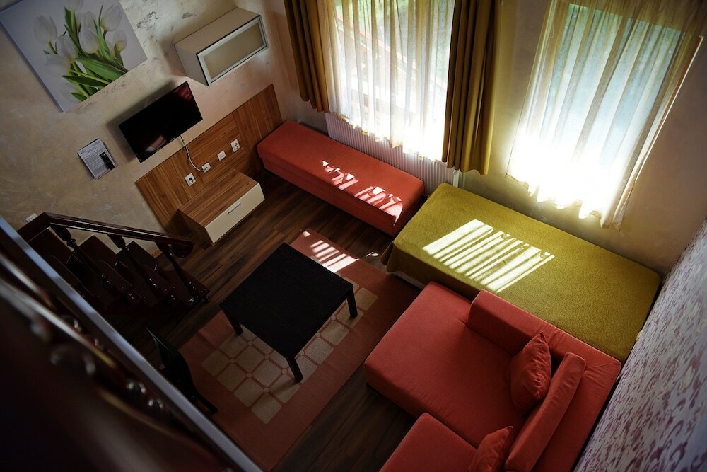 Фото Forest Nook Aparthotel