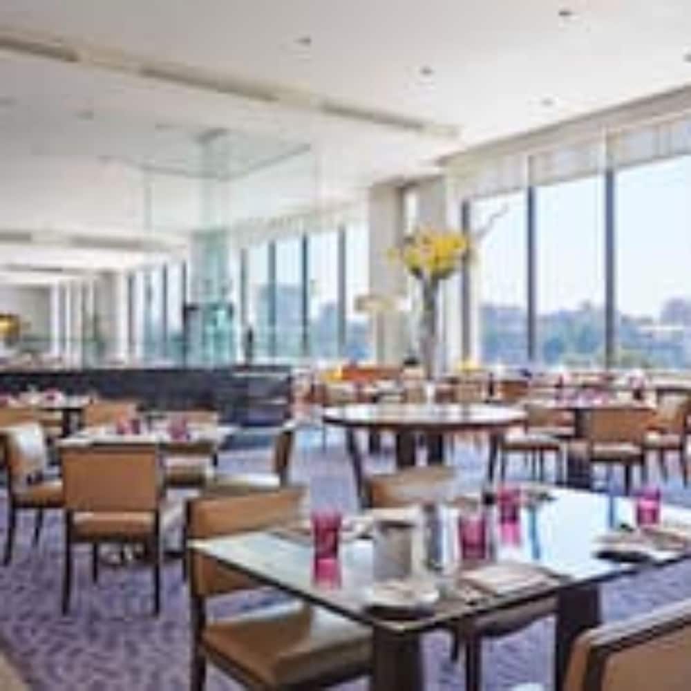 Фото Conrad Cairo