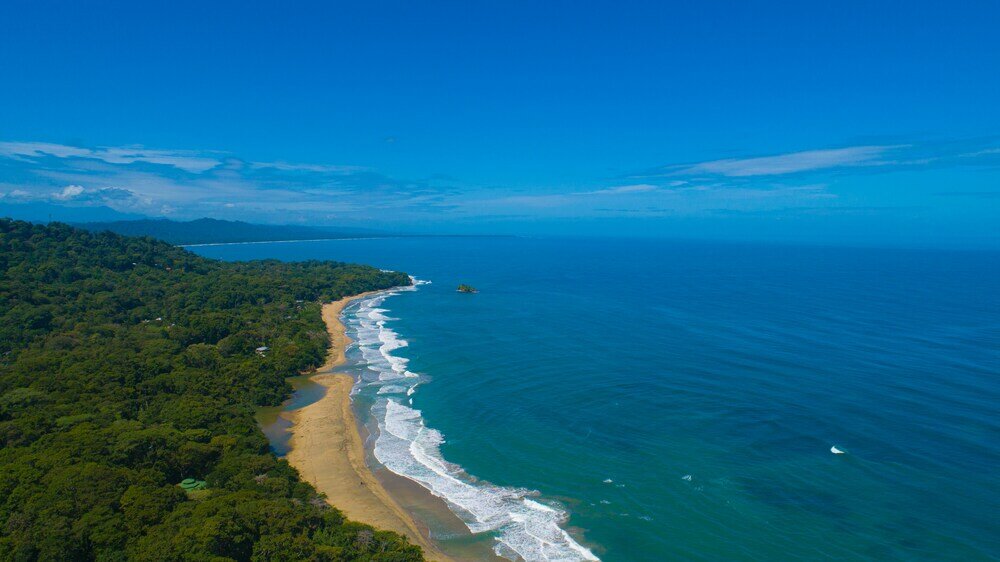 Фото Gigi Brown Suites Puerto Viejo