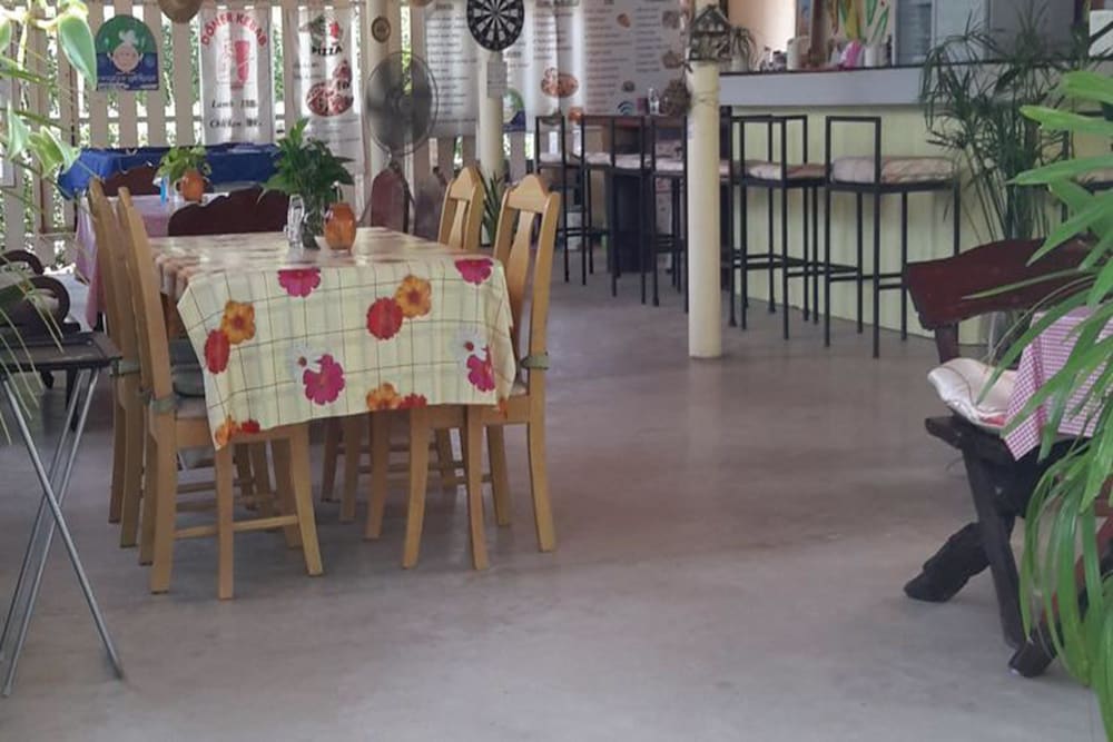 Фото Sports Bar & Resort