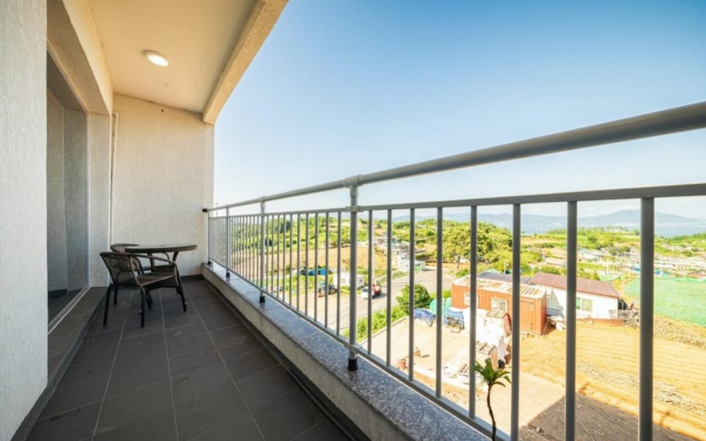 Фото Yeosu Little Forest Pension