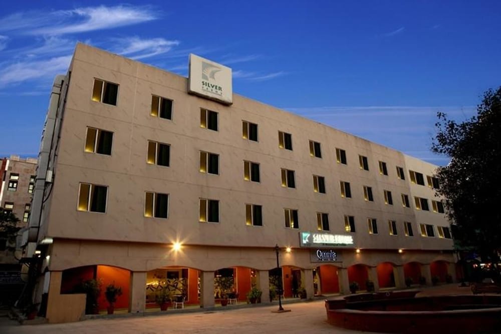 Фото отеля 1