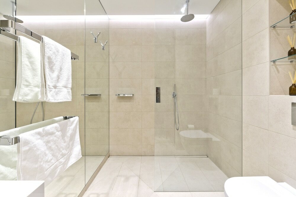 Фото Luxury Waterfront Studio in Canary Wharf by Underthedoormat