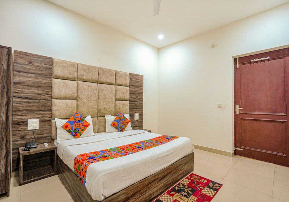 Фото Fabhotel Grand Inn