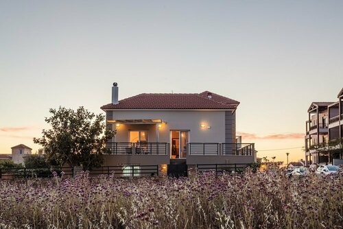 Гостиница Navarino Captain s Villa - Luxury Seaside Retreat