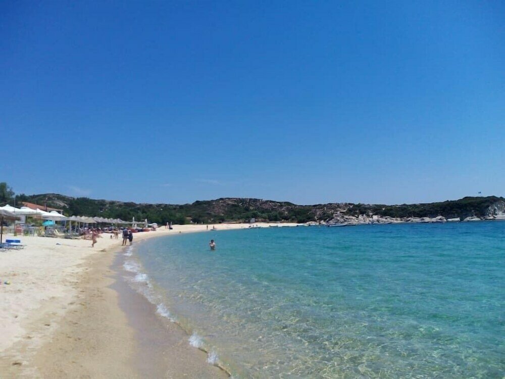 Фото Beachfront house with amazing sea view