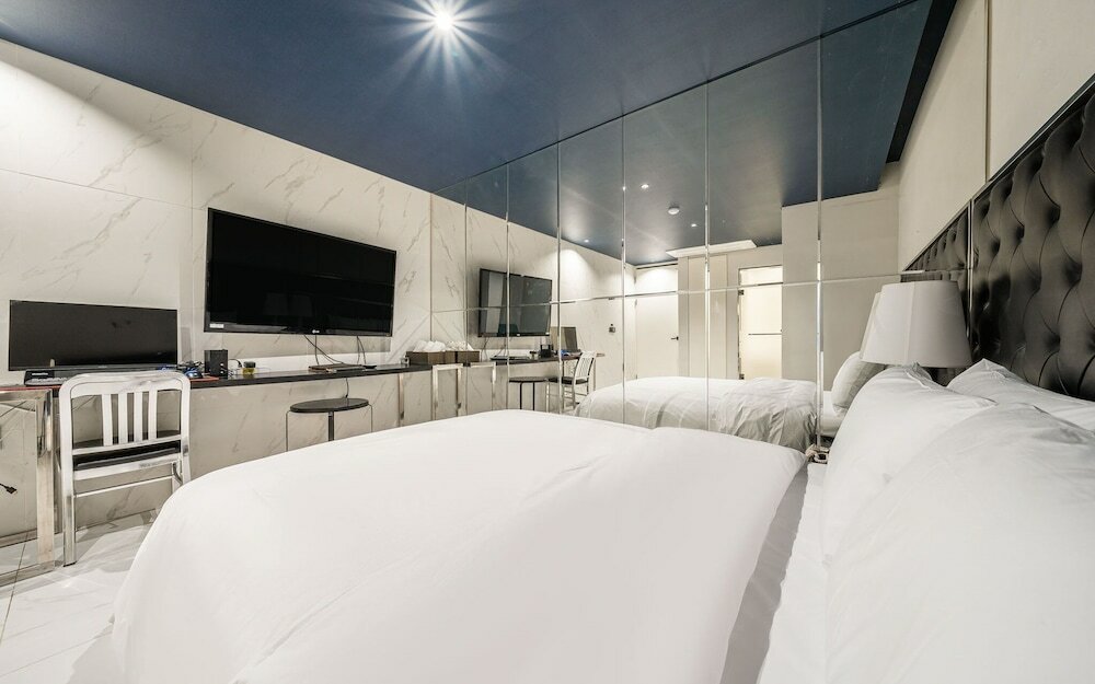 Фото Hotel Star Premier Yeoksam