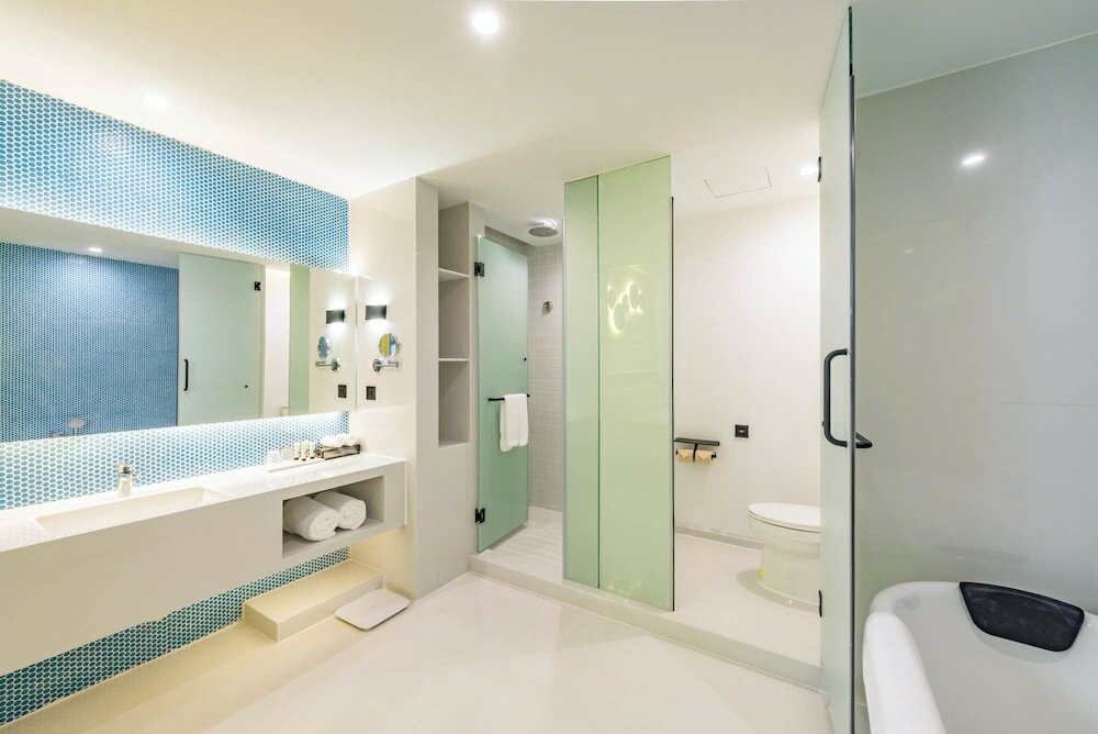 Фото Rezen Sunbow Hotel