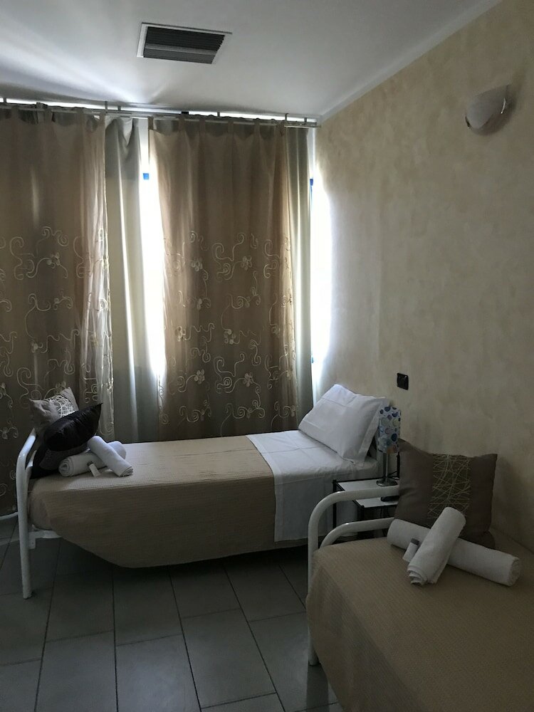 Фото Main Street Verona