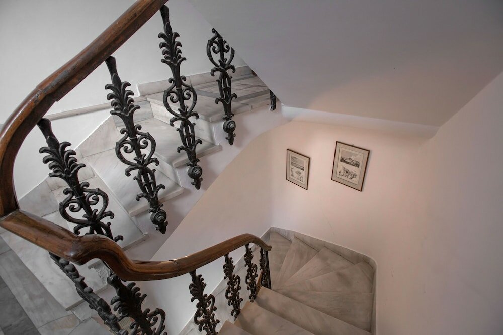 Фото Neoclassical Apartment near Syntagma - Plaka by Ghh