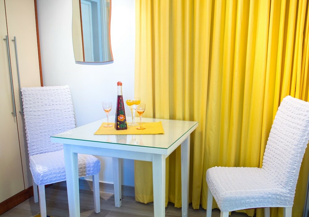 Фото Yellow Lilly Mostar Apartment