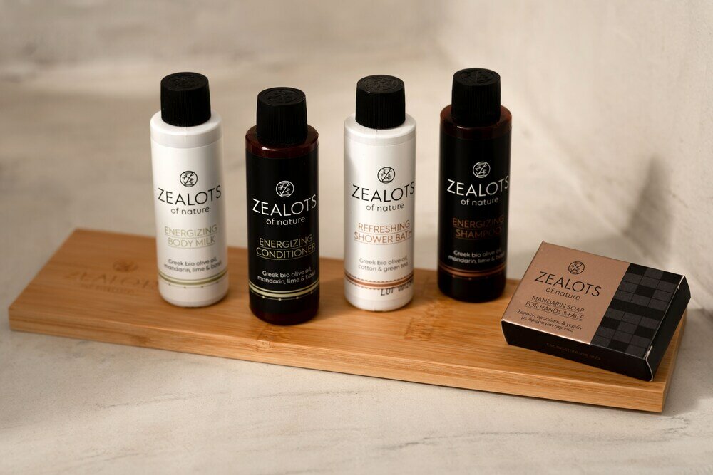 Фото White Curves