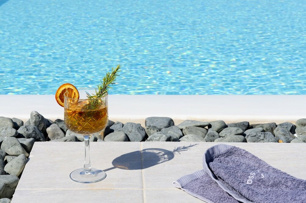 Фото Naoussa Hills Boutique Resort - Adults Only