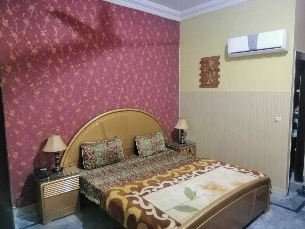 Hotel Aaj International Hotel, Sargodha, photo