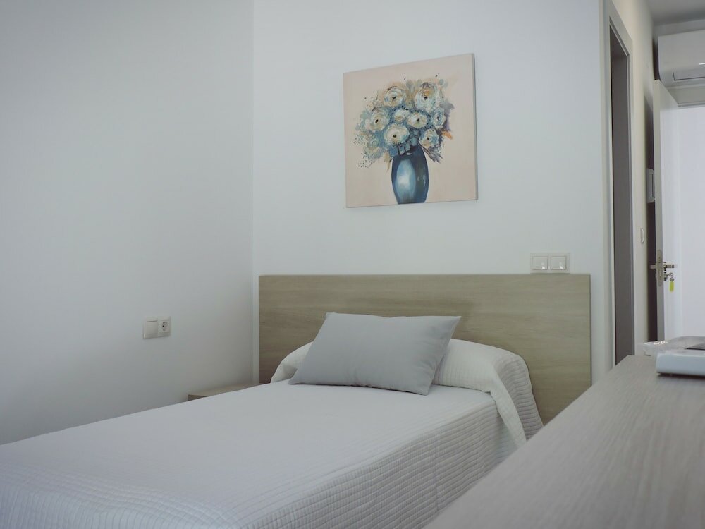 Фото Hostal Delia