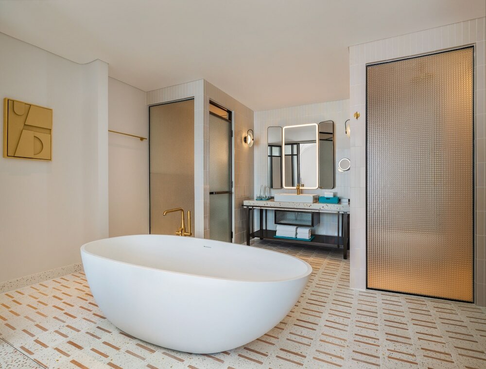 Фото La Festa Phu Quoc Curio Collection by Hilton