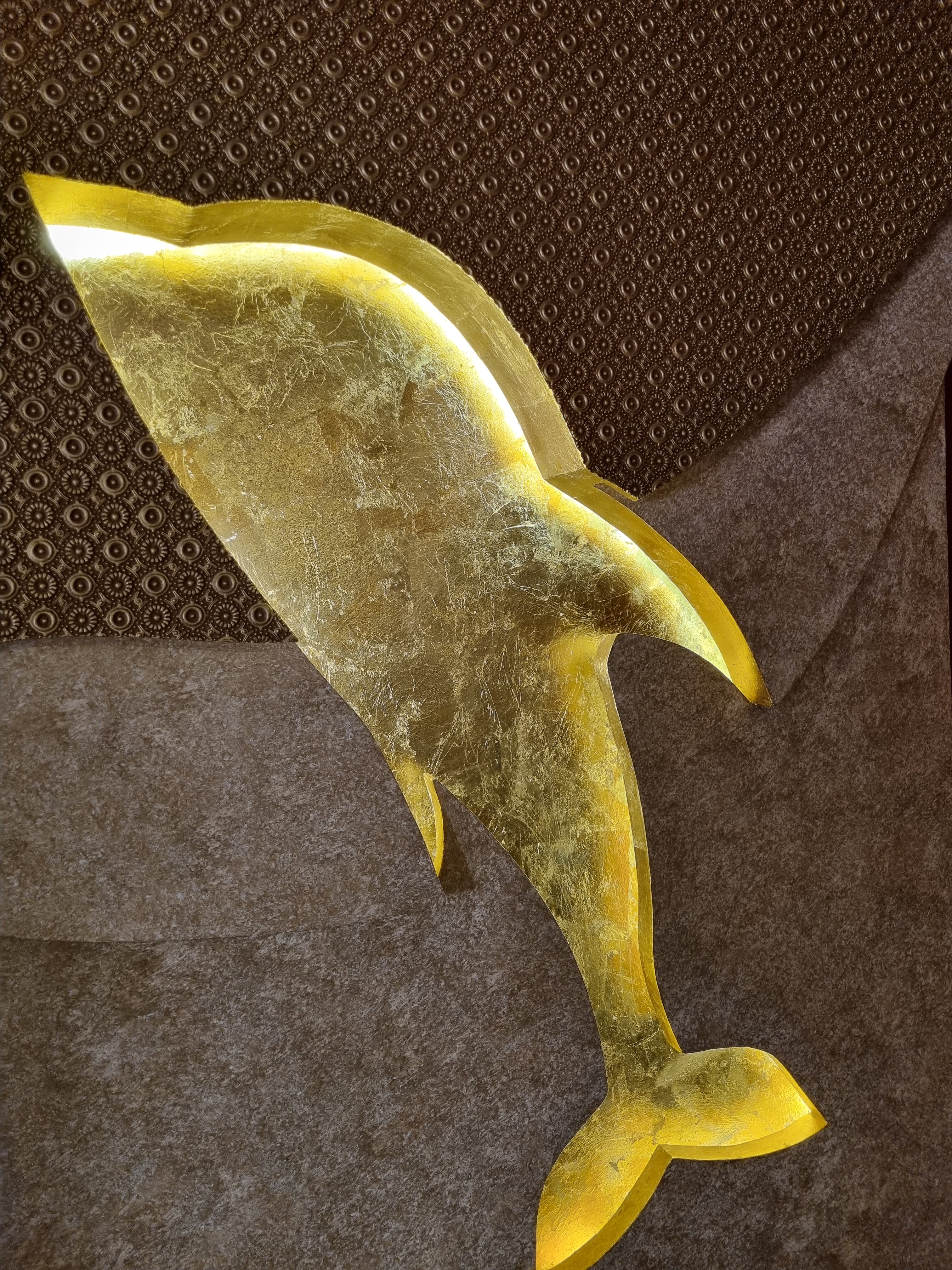 Фото Золотой дельфин