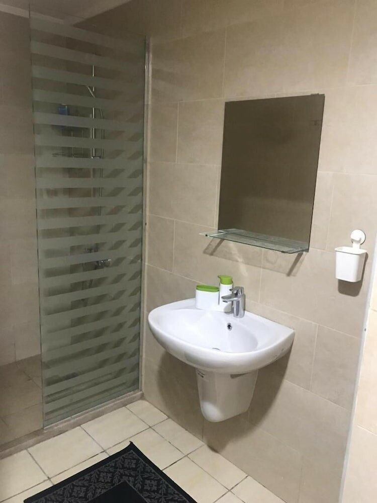 Фото Stunning 3 Bedroom Apartment in the Heart of Al Dau