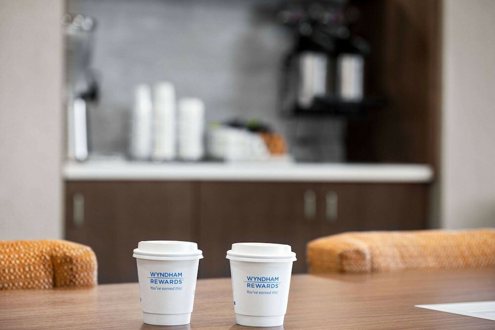 Фото La Quinta Inn & Suites by Wyndham Del Rio